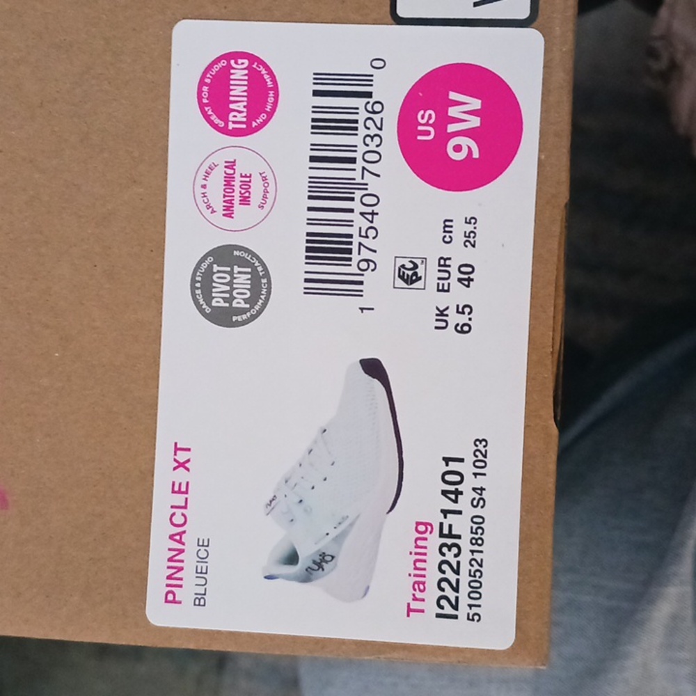 Ryka Woman's Cross Training Sneaker